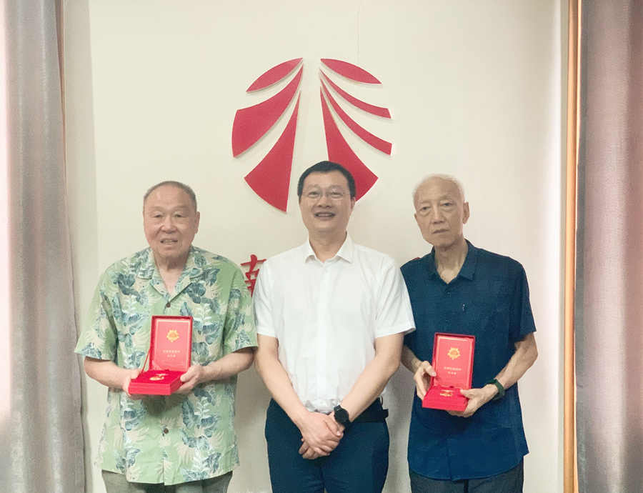 公司召開“慶祝建黨百年，共憶光輝歷史”離退休老干部座談會