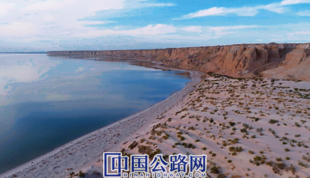 縱貫S21阿烏高速黃金旅游通道 ——邀您體驗(yàn)大漠風(fēng)光與便捷旅途